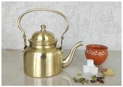 Brass tea kettle, plain, catalogue code BR-054